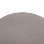 ΒΟΗΘΗΤΙΚΟ ΤΡΑΠΕΖΙ ΣΤΡΟΓΓΥΛΟ DELIA HM18167.03 FIBER CEMENT ΓΚΡΙ & RATTAN Φ40x45Υεκ - Image 5