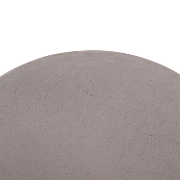 ΒΟΗΘΗΤΙΚΟ ΤΡΑΠΕΖΙ ΣΤΡΟΓΓΥΛΟ DELIA HM18167.03 FIBER CEMENT ΓΚΡΙ & RATTAN Φ40x45Υεκ - Image 5