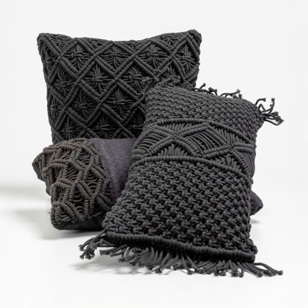 AL MANO ΔΙΑΚΟΣΜΗΤΙΚΟ ΜΑΞΙΛΑΡΙ 45x45x5cm ΒΑΜΒΑΚΙ ΜΑΥΡΟ POLYESTER 021671 - Image 2