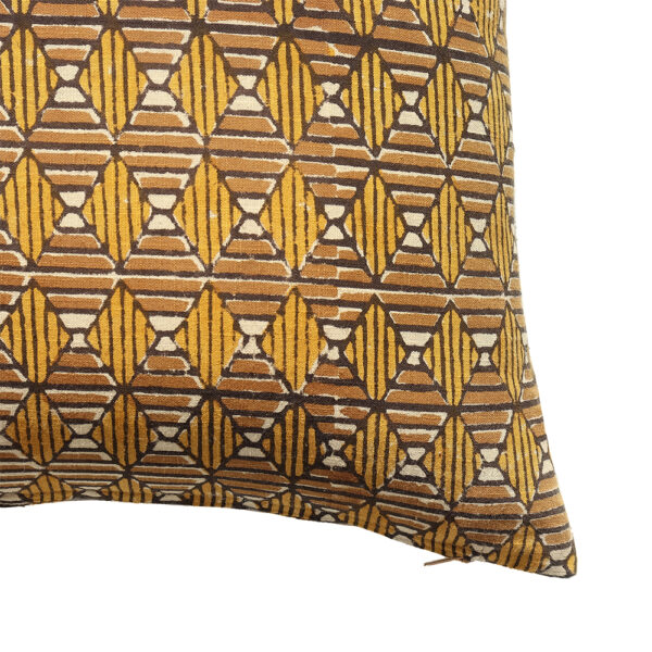 SAMOAN C ΔΙΑΚΟΣΜΗΤΙΚΟ ΜΑΞΙΛΑΡΙ 50x50cm ΒΑΜΒΑΚΙ CARAMEL DIJON ΒΙΣΚΟΖΗ 027897 - Image 3