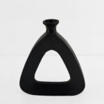 ABSTRACT TRIANGLE ΒΑΖΟ 27x5x32cm ΑΛΟΥΜΙΝΙΟ ΜΑΥΡΟ 028990