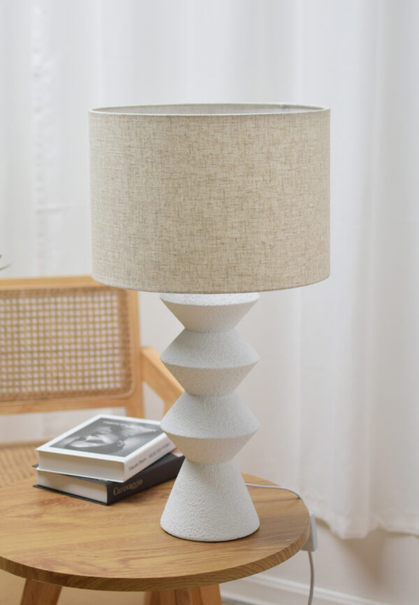 PIERCE ΦΩΤΙΣΤΙΚΟ ΕΠΙΤΡΑΠΕΖΙΟ 33x33x62cm FIBERCLAY ΛΕΥΚΟ ΛΙΝΟ ΜΠΕΖ 031599 - Image 2