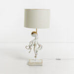 OCTOPUS ΦΩΤΙΣΤΙΚΟ ΕΠΙΤΡΑΠΕΖΙΟ 30x30x66cm POLYRESIN ΛΕΥΚΟ ΥΦΑΣΜΑ ΓΚΡΙ ΛΕΥΚΟ 034150