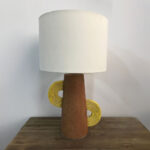 HATCUS ΦΩΤΙΣΤΙΚΟ ΕΠΙΤΡΑΠΕΖΙΟ 30.7x30.7x52.5cm POLYRESIN TERRACOTTA ΥΦΑΣΜΑ ΛΕΥΚΟ 034463 - Image 3