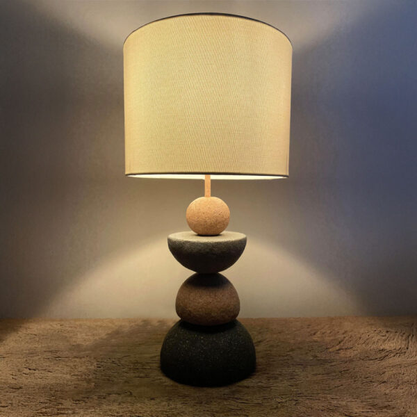 ZENSTONE A ΦΩΤΙΣΤΙΚΟ ΕΠΙΤΡΑΠΕΖΙΟ 25.5x25.5x49cm POLYRESIN ΠΟΛΥΧΡΩΜΟ ΥΦΑΣΜΑ ΛΕΥΚΟ 034464 - Image 2