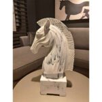 NAPOLEON ΔΙΑΚΟΣΜΗΤΙΚΟ ΑΛΟΓΟ 29x16x45cm POLYRESIN ΛΕΥΚΟ 029690 - Image 2