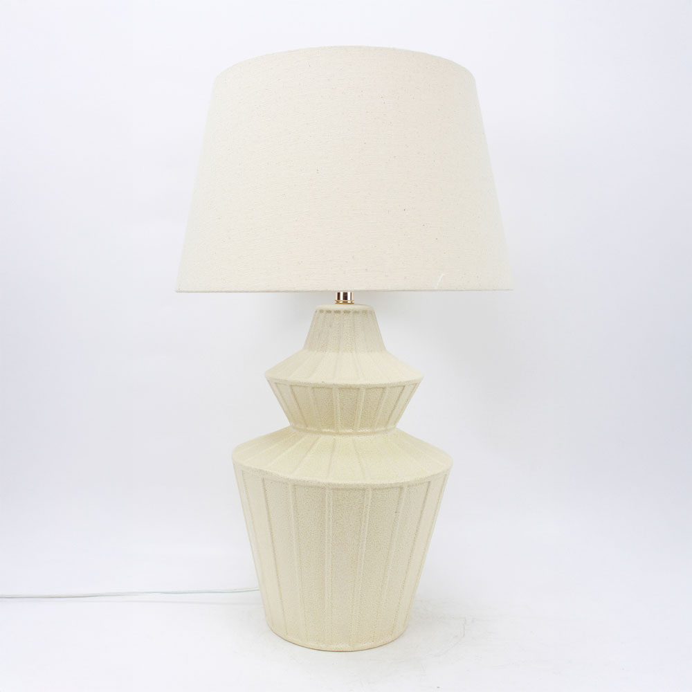 034590-7eeq8-first-_1 ELYSIA ΦΩΤΙΣΤΙΚΟ ΕΠΙΤΡΑΠΕΖΙΟ 35x35x58cm ΚΕΡΑΜΙΚΟ ΜΠΕΖ ΛΙΝΟ ΜΠΕΖ 034590 - Image 1