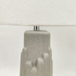 TEKTON ΦΩΤΙΣΤΙΚΟ ΕΠΙΤΡΑΠΕΖΙΟ 25x25x50cm ΚΕΡΑΜΙΚΟ ΓΚΡΙ ΛΙΝΟ ΛΕΥΚΟ 034596 - Image 3