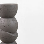 PHAROS I ΚΗΡΟΠΗΓΙΟ ΔΙΑΚΟΣΜΗΤΙΚΟ 10.5x10.5x25cm RESIN ΚΑΦΕ ΣΚΟΥΡΟ 034623 - Image 3