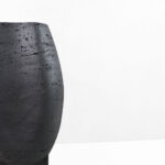 ORBIX I ΒΑΖΟ 19.5x13x35cm RESIN ΜΑΥΡΟ 034630 - Image 2