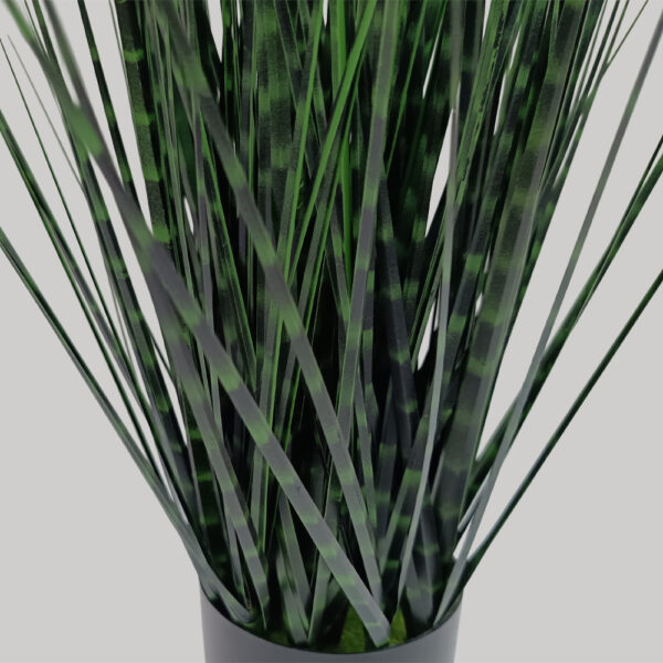 DARK PURE GRASS ΦΥΤΟ ΤΕΧΝΗΤΟ ΣΕ ΓΛΑΣΤΡΑ 90cm PVC ΠΡΑΣΙΝΟ ΣΚΟΥΡΟ 031341 - Image 4