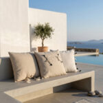AMMOS 2 ΔΙΑΚΟΣΜΗΤΙΚΟ ΜΑΞΙΛΑΡΙ 50x50cm ΥΦΑΣΜΑ ΛΕΥΚΟ ΜΠΕΖ ΒΑΜΒΑΚΙ 019632 - Image 5