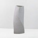 VOID III ΒΑΖΟ 16.5x14.5x39cm RESIN ΑΣΠΡΟ 034640 - Image 4