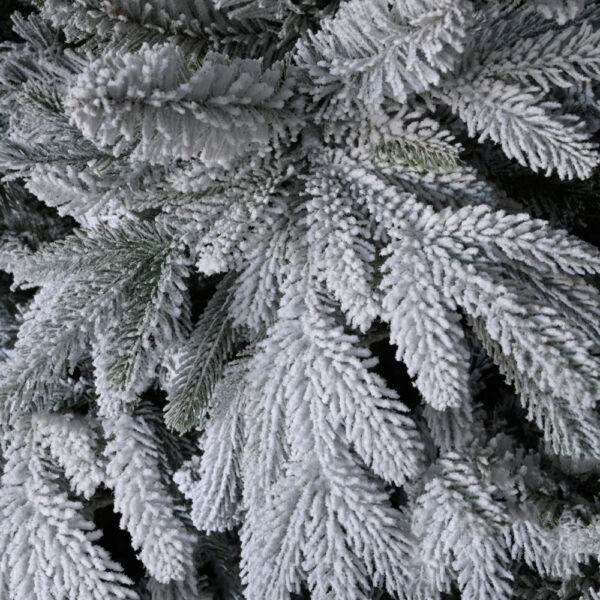 CHRISTMAS DREAMS ΧΡΙΣΤΟΥΓΕΝΝΙΑΤΙΚΟ ΔΕΝΤΡΟ ΧΙΟΝΙΣΜΕΝΟ 150x150x210cm PE/PVC ΠΡΑΣΙΝΟ ΛΕΥΚΟ 035252 - Image 2