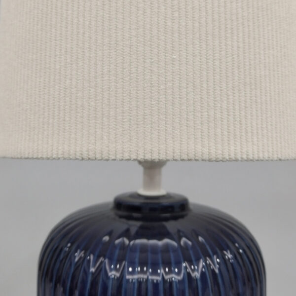 NIM ΦΩΤΙΣΤΙΚΟ ΕΠΙΤΡΑΠΕΖΙΟ 20x20x34cm ΚΕΡΑΜΙΚΟ ΜΠΛΕ ΥΦΑΣΜΑ ΛΕΥΚΟ 035335 - Image 4